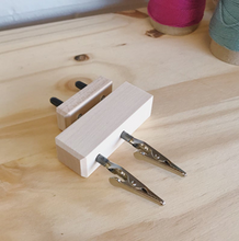 Load image into Gallery viewer, Maple Fringe Twister