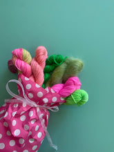 Load image into Gallery viewer, Mother's Day Posies Mini Kit