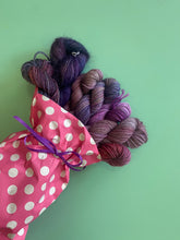 Load image into Gallery viewer, Mother's Day Posies Mini Kit