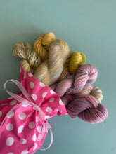 Load image into Gallery viewer, Mother's Day Posies Mini Kit