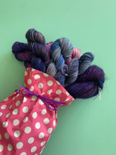 Load image into Gallery viewer, Mother's Day Posies Mini Kit