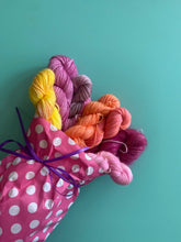 Load image into Gallery viewer, Mother's Day Posies Mini Kit