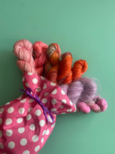 Load image into Gallery viewer, Mother's Day Posies Mini Kit