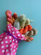 Load image into Gallery viewer, Mother's Day Posies Mini Kit