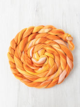 Load image into Gallery viewer, Merino Varigated Coloured Roving