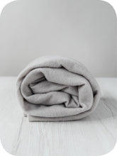 Load image into Gallery viewer, Pre Felt wool