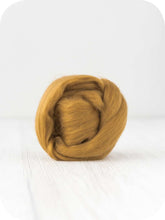 Load image into Gallery viewer, Merino Wool Top/Roving
