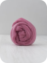 Load image into Gallery viewer, Merino Wool Top/Roving