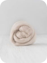 Load image into Gallery viewer, Merino Wool Top/Roving