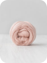 Load image into Gallery viewer, Merino Wool Top/Roving