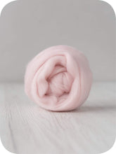 Load image into Gallery viewer, Merino Wool Top/Roving