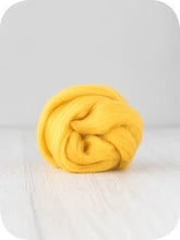 Load image into Gallery viewer, Merino Wool Top/Roving