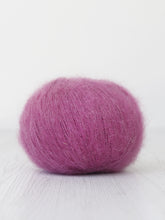 Load image into Gallery viewer, Fluffy Mohair/Silk blend yarn 25g
