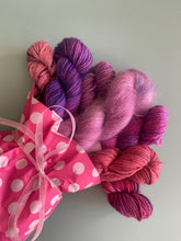 Load image into Gallery viewer, Mother's Day Posies Mini Kit
