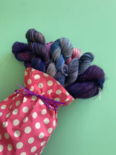 Load image into Gallery viewer, Mother's Day Posies Mini Kit
