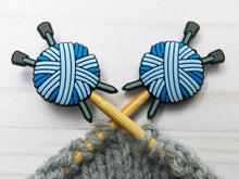 Load image into Gallery viewer, Fox &amp; Pine Stitch Stoppers
