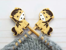 Load image into Gallery viewer, Fox &amp; Pine Stitch Stoppers
