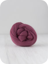 Load image into Gallery viewer, Merino Wool Top/Roving
